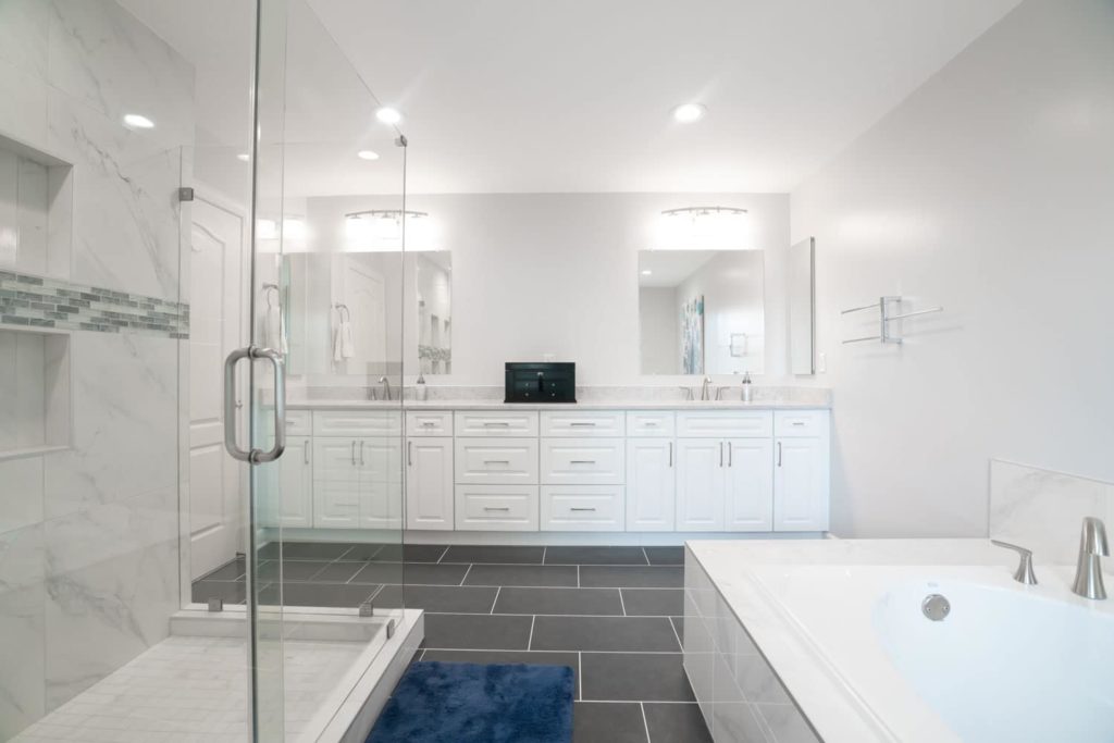 https://kbrkitchenandbath.com/wp-content/uploads/2021/03/planning-bathroom-layout-1024x683-1.jpg