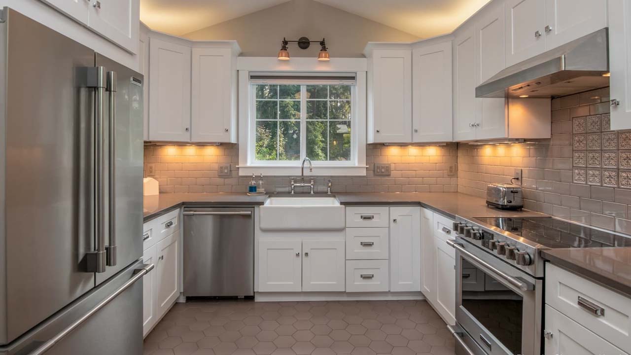 Older Home Kitchen Remodeling Ideas Update The Cabinets