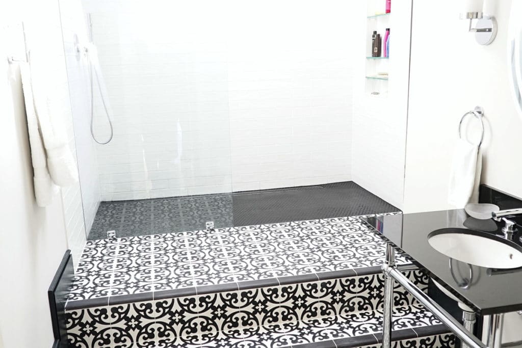 Small Bathroom Remodel Tips to Make the Most of Your Space 2
