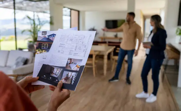 Comparing kitchen remodeling companies through reviews and project portfolios