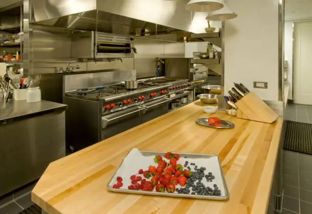 Culinary kitchen layout by KBR’s kitchen remodel contractors for cooking flow in Bethesda.