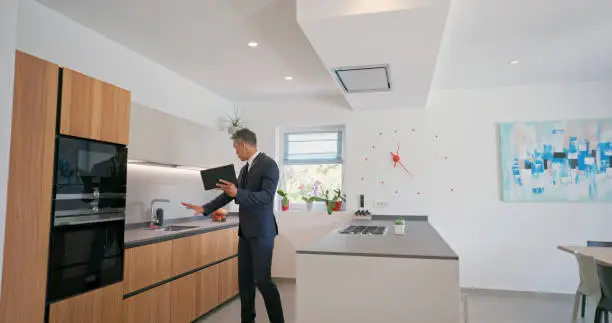 Remodel stress-free with KBR’s kitchen and bathroom remodeling in Fairfax showrooms.